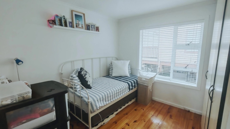 5 Bedroom Property for Sale in Reebok Western Cape
